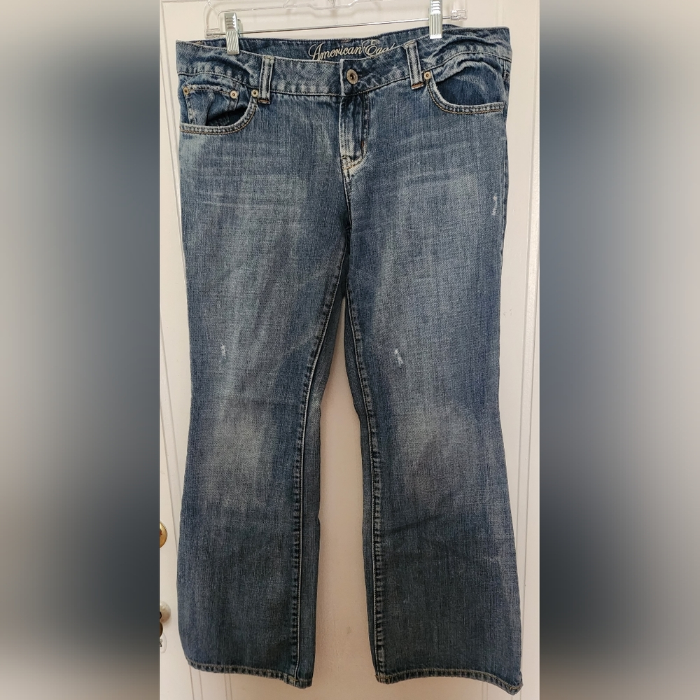 AMERICAN EAGLE favorite boyfriend distressed  jeans. Size 12